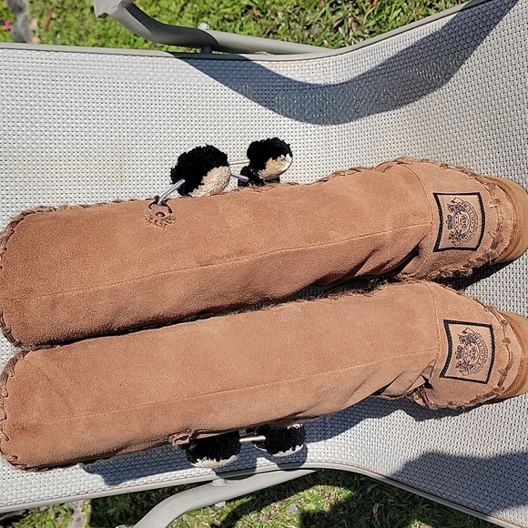 JUICY COUTURE SUEDE BOOTS - Picture 5 of 10